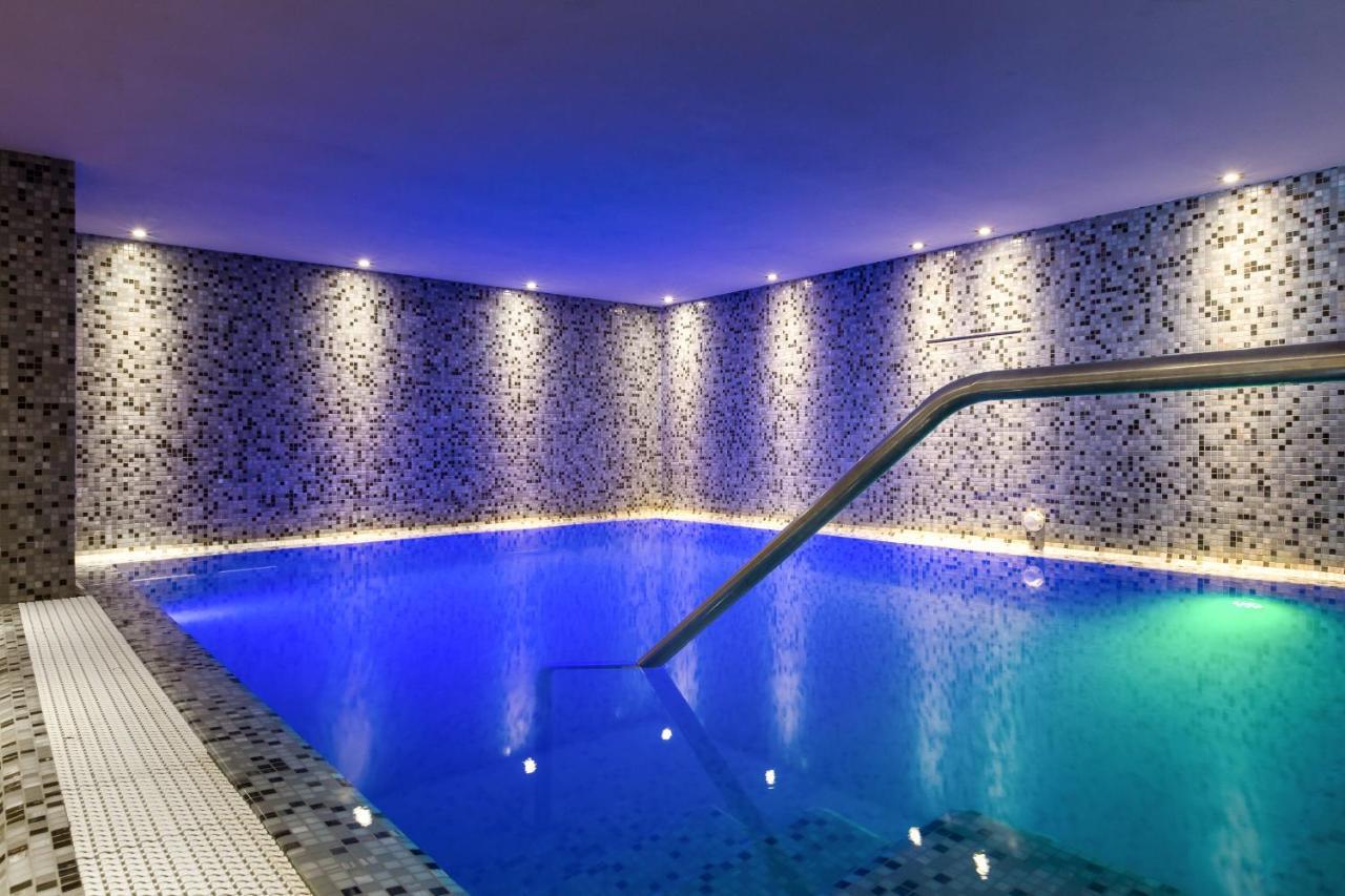 Apartaments Suites Ambassador Каорле Екстер'єр фото